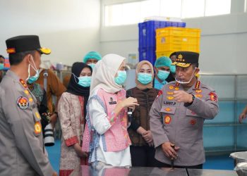 Kapolri Tinjau Program Gizi Polri di Sumsel Bersama Kapolda Sandi Nugroho. (Foto/Yesianti).