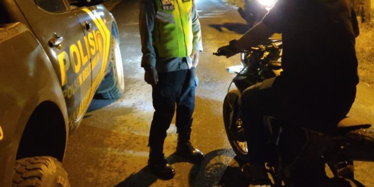 Personil Polsek Belitang III Laksanakan Patroli Hunting, Antisipasi Tindak Pidana 3C. (Foto/Yesianti).