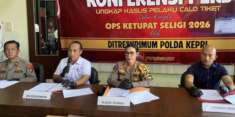 Polda Kepri Tangkap Calo Tiket Pelni di Pelabuhan Bintang 88 Batu Ampar Batam. (Foto/Dokumentasi).