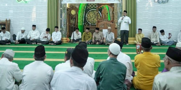 Wakil Gubernur Kepri Hadiri Safari Ramadhan di Masjid Al Mu’minin Tanjung Uma. (Foto/Kominfo).