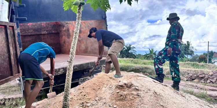 Jembatan Gantung Printis Garuda Masuki Tahap Penurunan Material. (Foto/Maria).