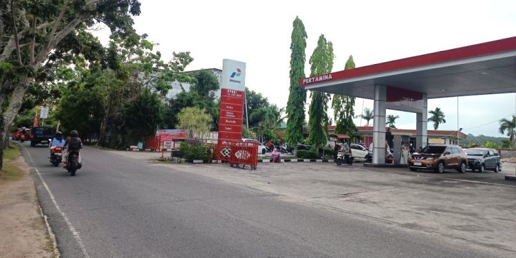 Penyaluran BBM di Bengkalis Yang Sebelumnya Langkat Kini Kembali Normal. (Foto/Humas).