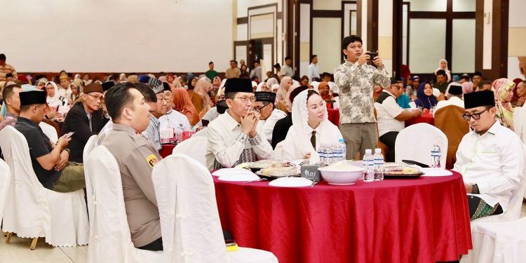 Wali Kota Batam Hadiri Halal Bihalal LKK Kec Bengkong di Ballroom Golden Prawn. (Foto/Istimewa).