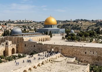 8 Negara Negara Islam Kecam Pengibaran Bendera Israel di Al-Aqsa. (Foto/Internet).