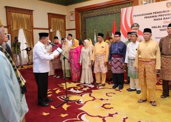 Gubernur Kepri Kukuhkan Pengurus Perkumpulan Purnnabakti Pegawai Pemprov Kepri 2026-2029. (Foto/Kominfo).
