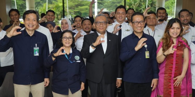 Wamenaker: Tata Kelola Sehat dan SDM Kompeten Kunci Daya Saing BUMN. (Foto/Humas).