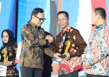 Pemerintah Kota Batam Kembali Meraih Penghargaan Penurunan Kemiskinan Dan Stuting. (Foto/Humas).
