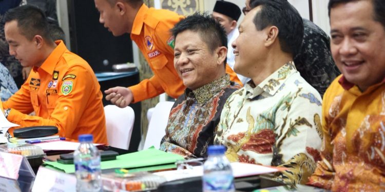 Bupati Oku Timur Komitmen Lindungi Masyarakat Dari Ancaman Karhutbunlah. (Foto/Yesiyanti).