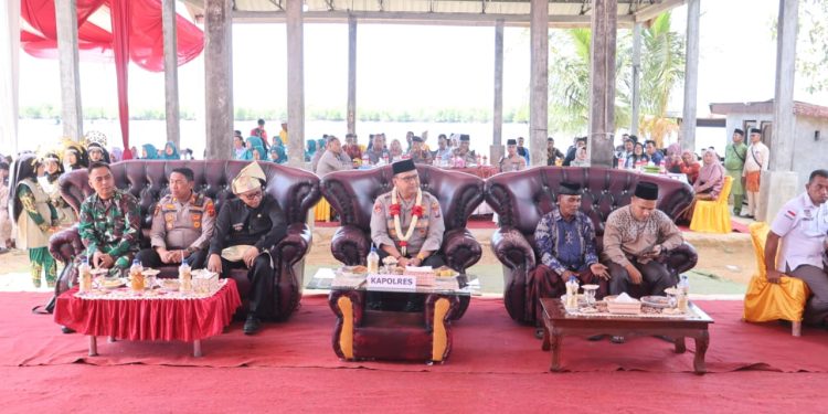 Kapolres Langkat Hadiri Silaturahmi Masyarakat Pematang Jaya. (Foto/Jhon).