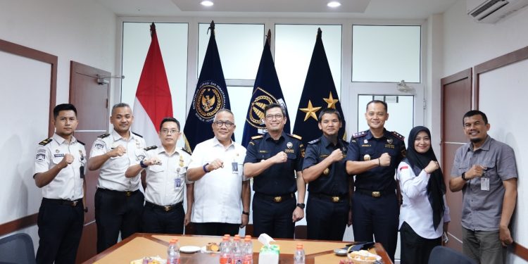 Perkuat Sinergi Penjagaan Perbatasan, Kanwil DJBC Aceh Kunjungi Ditjen Imigrasi Aceh. (Foto/Humas).