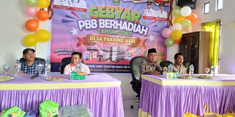 Gebyar Pembayaran pajak Desa Pakning Asal Secara resmi di buka . (Foto/Darwis).