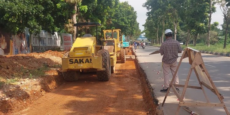 Pekerjaan Proyek Pelebaran Jalan Batam Centre “Asal Siap” (Foto/Fuat).