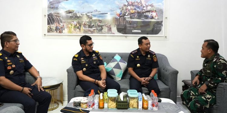 Bea Cukai Lhokseumawe Perkuat Sinergi dengan Kodim 0103/Aceh Utara. (Foto/Humas).