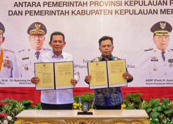 Pemprov Kepri Dan Pemkab Kepulauan Meranti Teken Perjanjian Kerja Sama. (Foto/Istimewa).
