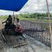 Jembatan Gantung Printis Garuda Kodim 0426 TB, Tahap Perakitan Struktur Besi. (Foto/Maria).
