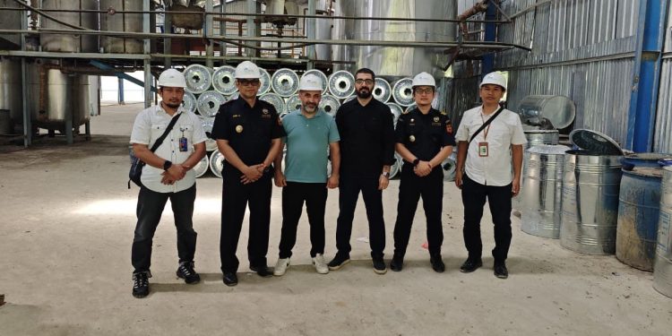 Dukung Perkembangan Industri di Wilayah Aceh, Bea Cukai Langsa Lakukan CVC ke PT Rosin Trading International. (Foto/Humas).