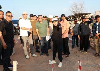Li Claudia tinjau langsung dan Pastikan Pengerjaan Berjalan Optimal. (Foto/Kominfo).