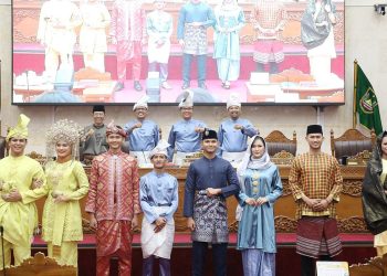 DPRD Kota Batam Sahkan Ranperda LAM Dalam Sidang Paripurna. (Foto/Humas).