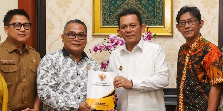 Gubernur Ansar Targetkan Seluruh OPD Raih Predikat Informatif di Tahun 2026. (Foto/Istimewa).