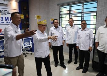 Menteri P2MI Tinjau Kantor Balai Pelayanan Perlindungan Pekerja Migran Indonesia di Tanjungpinang. (Foto/Istimeqwa).