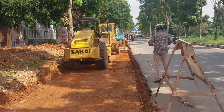 Pekerjaan Proyek Jalan Batam Centre “Asal Siap” (Foto/Darminto).