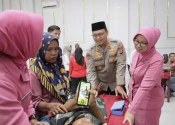 Kapolres Langkat Pimpin Khitanan Massal 152 Anak. (Foto/Jhon).