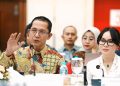 Kepala BP Batam Amsakar Achmad dan Wakil Kepala BP Batam Li Claudia Chandra. (Foto/Humas).
