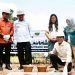 Kepala BP Batam Amsakar Achmad meletakan batu pertama pembangunan SMK 13 Kota Batam. (Foto/Humas).