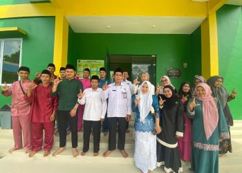 KUA Lingga Bekali Delapan Calon Pengantin dengan Bimbingan Perkawinan.(Foto/Handoyo).