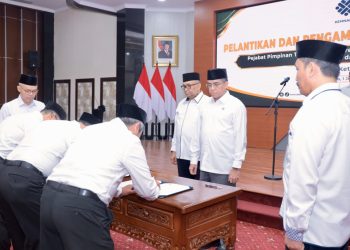 Lantik Pejabat Baru, Menaker Minta Berikan Kinerja Terbaik bagi Masyarakat. (Foto/Humas).