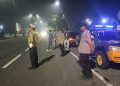 Sejumlah personil Polres Langkat yang melaksanakan Patroli Malam antisipasi premanisme. (Foto/Jhon).