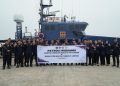 Petugas Bea Cukai Langsa dan Imigrasi foto bersama usai Gelar Patroli Laut Terpadu di Pesisir Timur Aceh. (Foto/Humas).