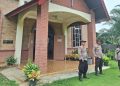 Polsek Pangkalan Susu Berikan Pengamanan Rasa Aman Minggu Kasi dan Ibadah Gereja. (Foto/Jhon).