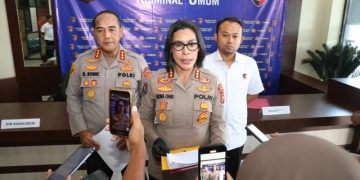 Kabid Humas Polda Kepri saat memberikan keterangan pers. (Foto/Istimewa).