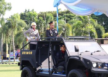 Perdana di Polda Kepri, Polwan Jadi Komandan Upacara HUT Bhayangkara ke-80. (Foto/Humas).