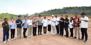 Kepala BP Batam Amsakar Achmad dan Wakil Kepala BP Batam Li Claudia Chandra. (Foto/Humas).