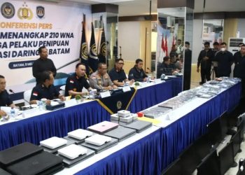 Kapolda Kepri melakukan konfrensi Pers bersama aparat hukum lainnya di Mapolda Kepri. (Foto/Istimewa).