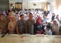 Wali Nagari Jolli Eriadi Salurkan Bantuan untuk Murid SD,TK dan Paud di Nagari Koto Baru.(Foto/Agustin).