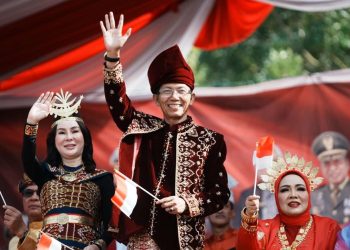 Kepala BP Batam Amsakar Achmad dan Wakil Kepala BP Batam Li Claudia Chandra. (Foto/Humas).