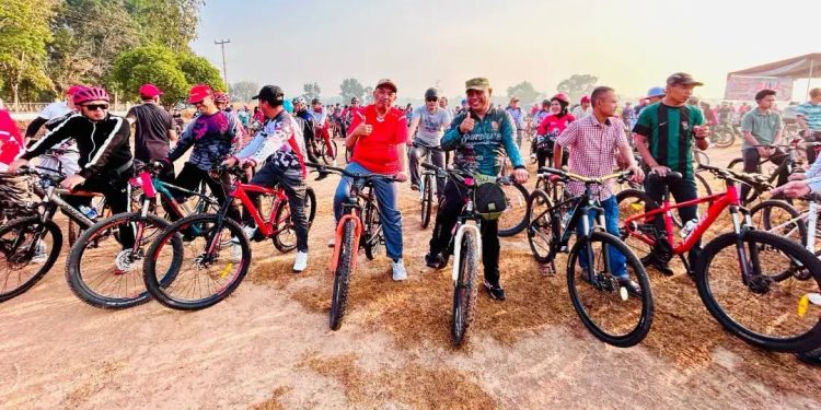 Gowes Kebangsaan Semarakan HUT ke-81 Kemerdekaan RI di Kabupaten Tulang Bawang. (Foto/Masderik).