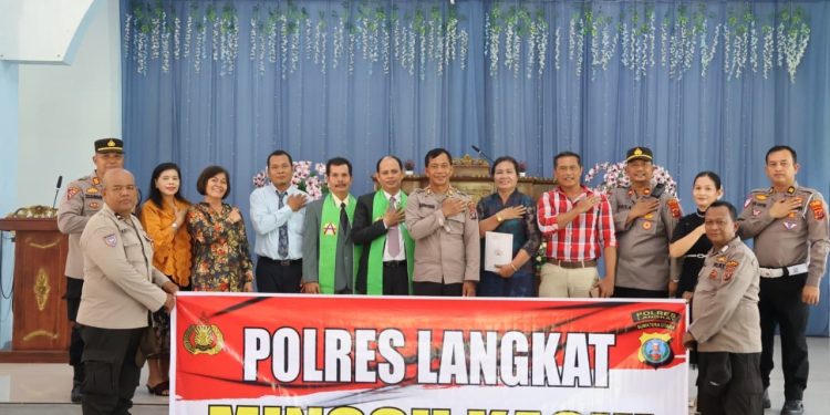 Polres Langkat Gelar Minggu Kasih, Ajak Jemaat GKI Bersama Jaga Kamtibmas. (Foto/Jhon).
