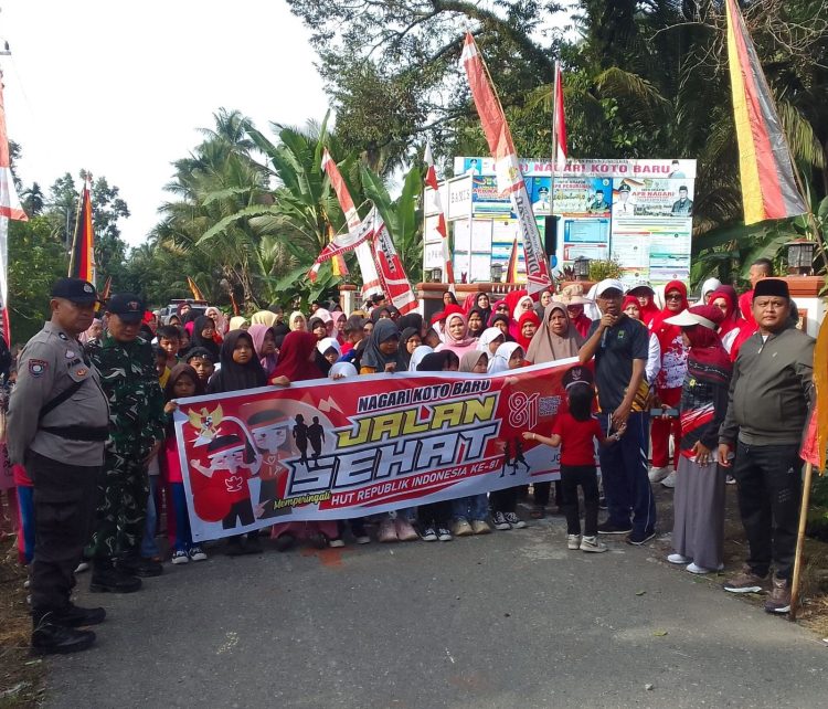 Meriahkan HUT RI ke-81,Nagari Koto Baru Gelar Jalan Sehat.(Foto/Agustin).