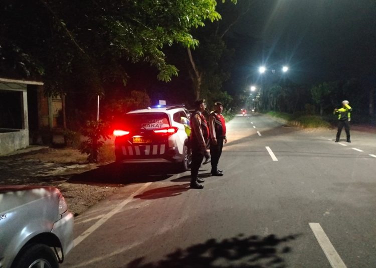 Patroli Blue Light Sat Samapta Polres Langkat Cegah Geng Motor Dan Kejahatan Jalanan.(Foto/Jhon).