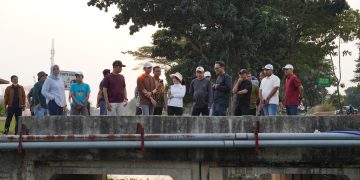 29 Titik Banjir Ditangani, Li Claudia Turun Langsung ke Lapangan. (Foto/Istimewa).