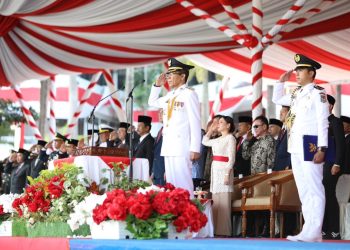Wali Kota Batam Amsakar Achmad bertindak sebagai Inspektur Upacara HUT Kemerdekaan RI ke-81 Kota Batam. (Foto/Istimewa).