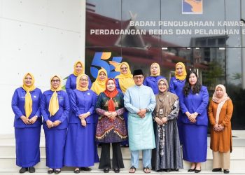 PIKORI BP Batam Salurkan Bantuan Kemanusiaan Bencana NTT melalui BAZNAS. (Foto/Humas).