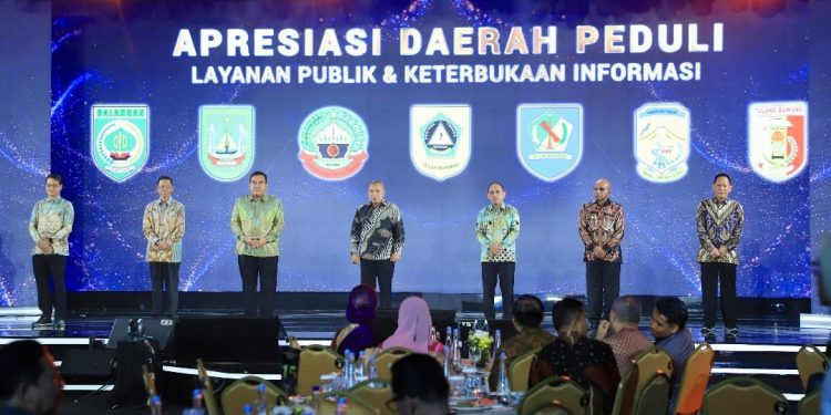 Pemkab Tulang Bawang Raih Apresiasi Daerah Peduli Layanan Publik Dan Keterbukaan Informasi.(Foto/Istimewa).
