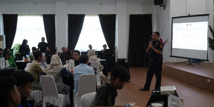 Bea Cukai Langsa Kenalkan Peran Kepabeanan dan Cukai kepada Mahasiswa UNSAM dan IAIN Langsa. (Foto/Humas).