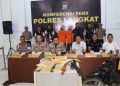 Polisi Ungkap Kasus Pembunuhan di Kuala, Dua Terduga Pelaku Diamankan. (Foto/Humas).