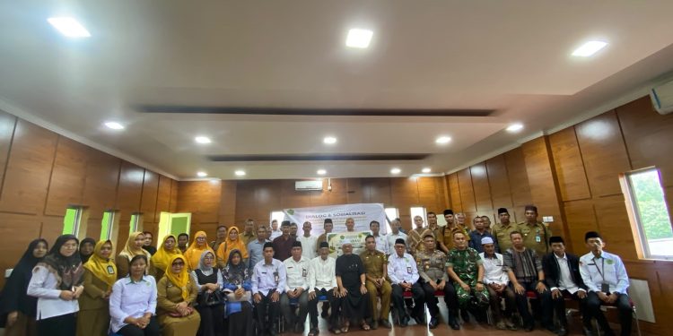Jaga Bunda Tanah Melayu Tetap Damai, Tokoh Lintas Sektor Lingga Bersatu Tolak Konflik dan Penyakit Masyarakat. (Foto/Handoyo).